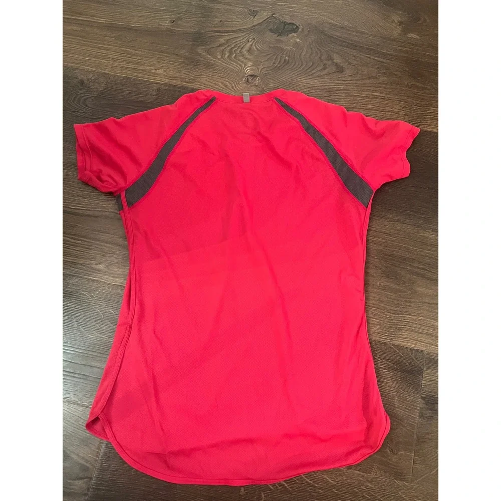 Nike Fit Dry Womens‎ Medium Pink Short Sleeve Running Training Shirt Grey Mesh